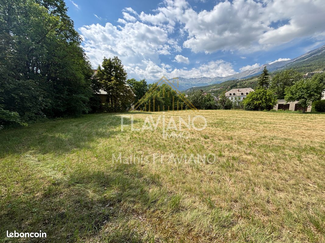 Terrain 1873 m² · à Barcelonnette · 1 873 m² · 299 000 €