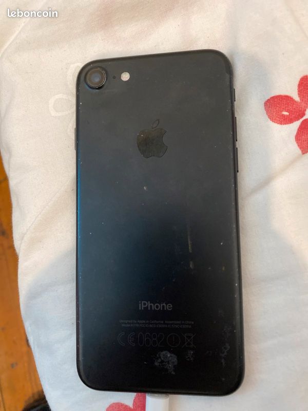 IPhone 7 (image 2)