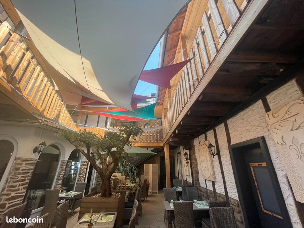 Immeuble 330 m² · à Uzerche · 330 m² · 341 000 €
