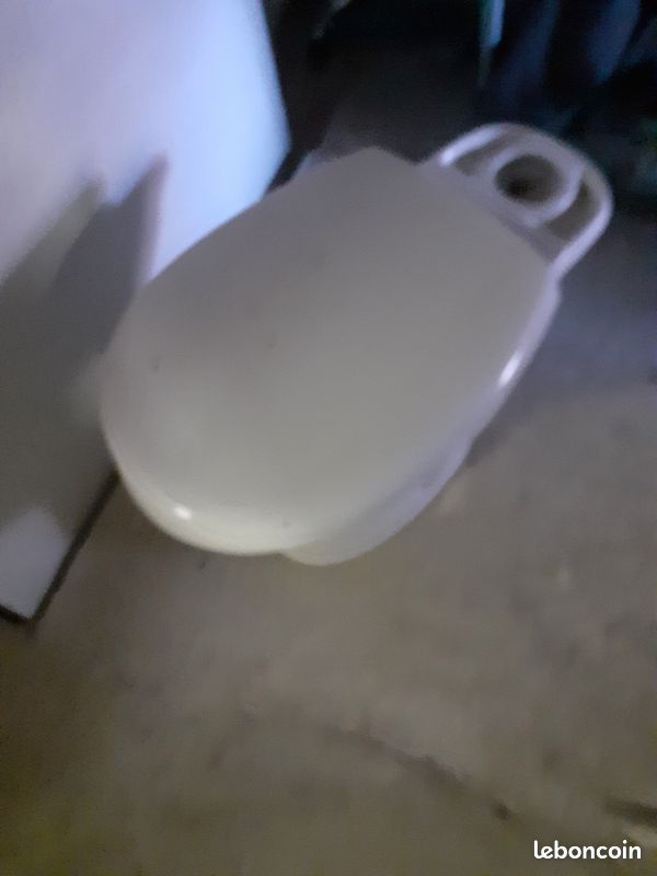 WC à poser céramique (image 3)