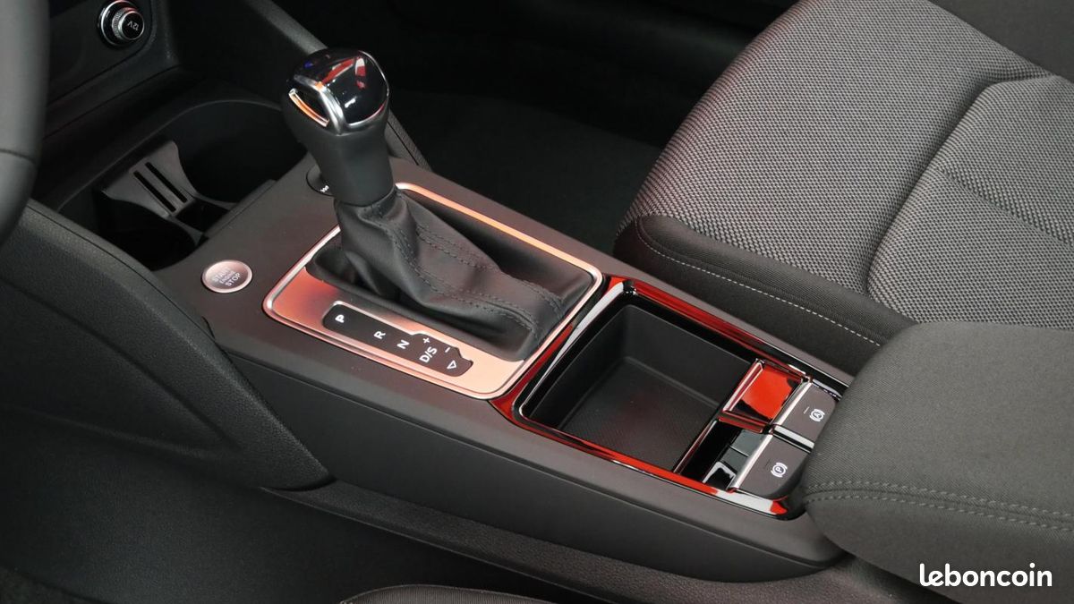 Audi Q2 35 TFSI 150 S tronic 7 Design (image 20)
