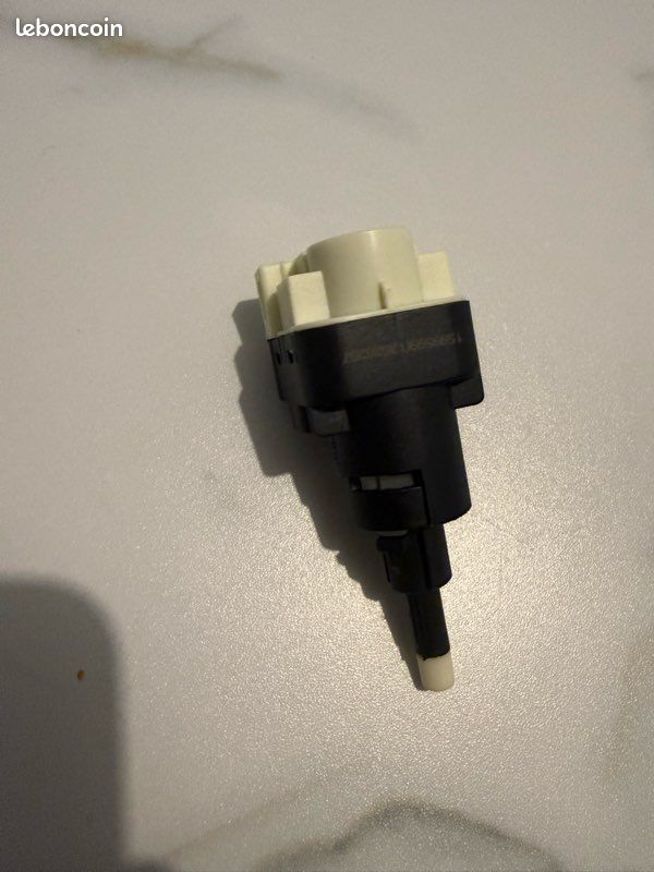 Contacteur de feu stop ridex (image 1)