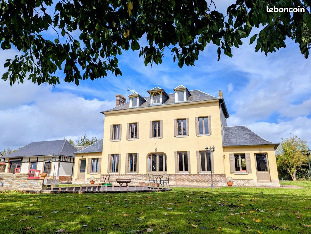 Maison 8 pièces 200 m² · à Saint-Ouen-de-Thouberville · 200 m² · 294 900 €