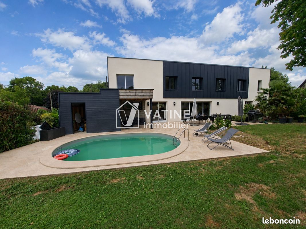 Maison 7 pièces 229 m² · à Yvetot · 229 m² · 580 000 €