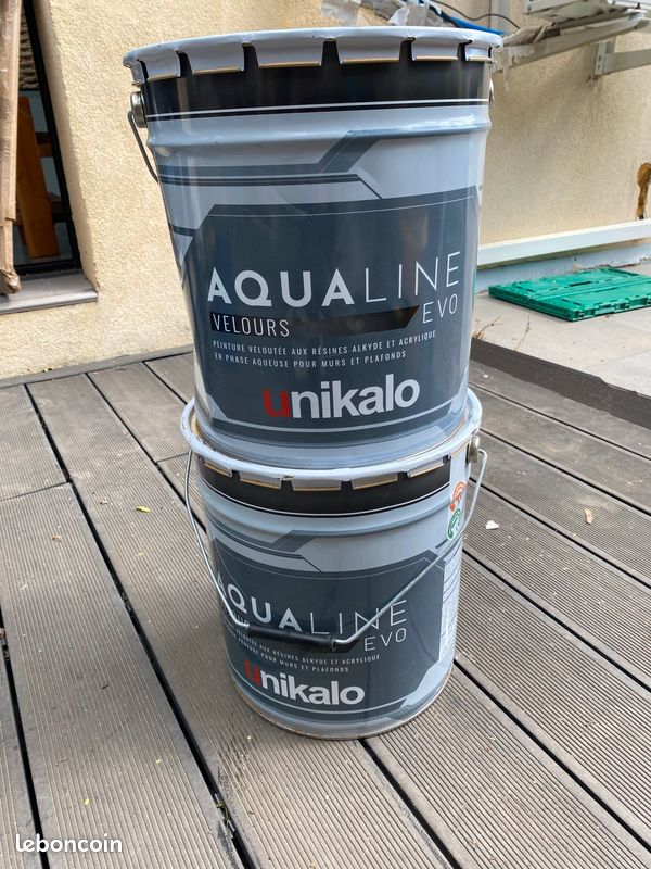 Pots de peinture professionnelle UNIKALO teintée pour murs et plafonds (image 1)