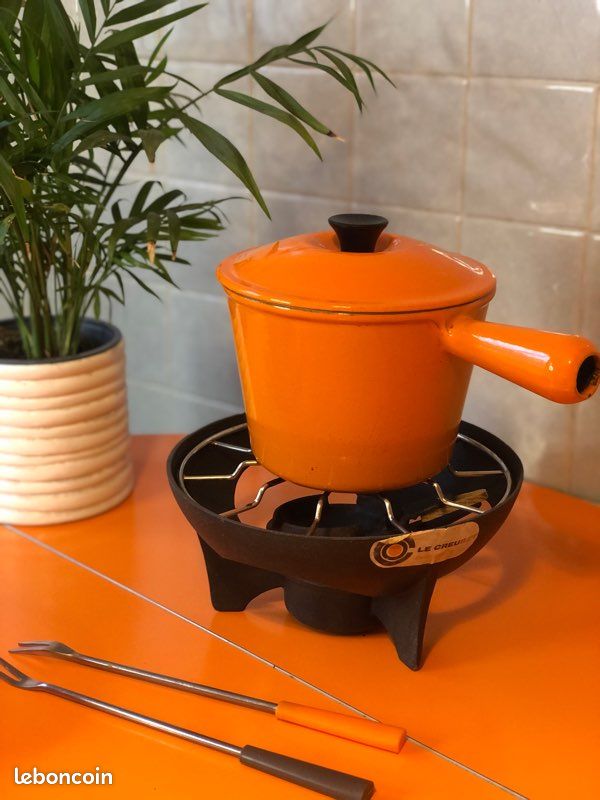 Ensemble Fondue Cousances Vintage - Chaudron Orange En Fonte émaillée - Rare