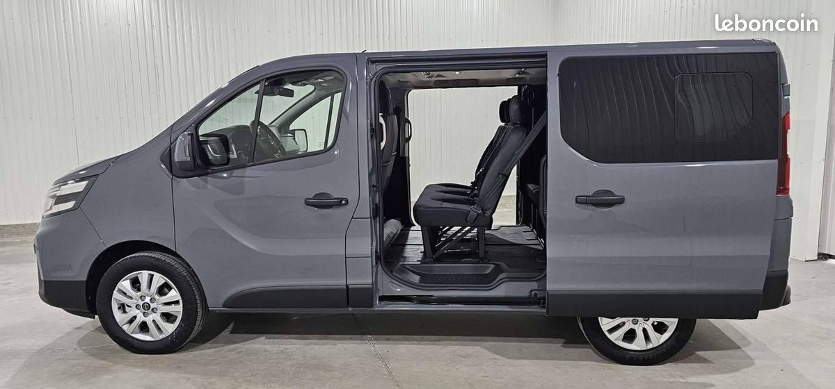 Nissan Primastar COMBI L1H1 3.0t 2.0 dCi 170 S/S BVA9 Tekna 8 pl (image 4)