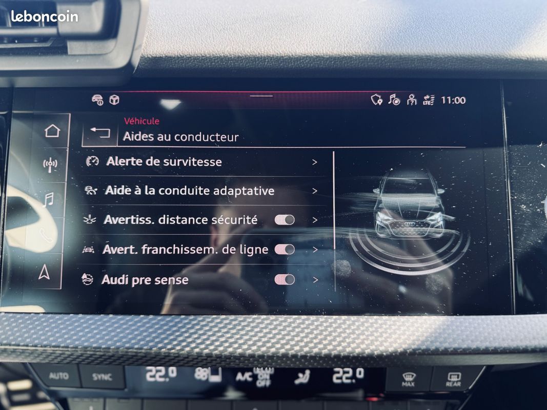 Audi RS 3 PERFORMANCE EDITION 2.5 TFSI 407 CV 1 OF 300 + TOIT OUVRANT + B&O + FREINS CERAMIQUE + GARANTIE 12 MOIS (image 46)