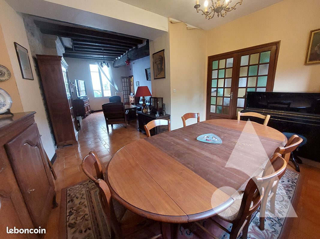 Maison 6 pièces 121 m² · à Crépy-en-Valois · 121 m² · 240 000 €