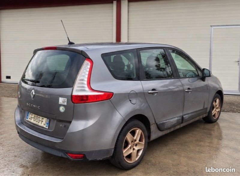 Renault Scenic DCI 7places (image 3)