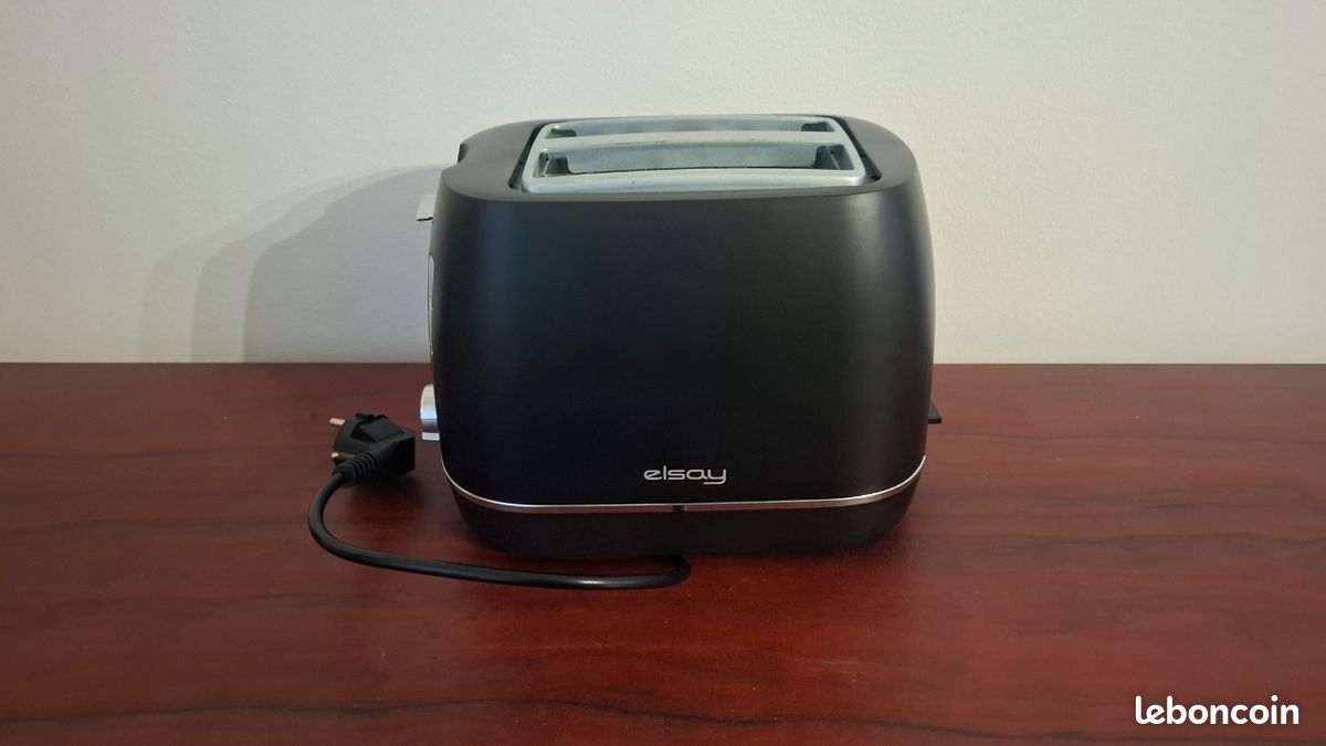 Grille-pain Clatronic 2 Fentes 1400W Noir – Compact Et Efficace Pour Des Toast Bien Dorés !