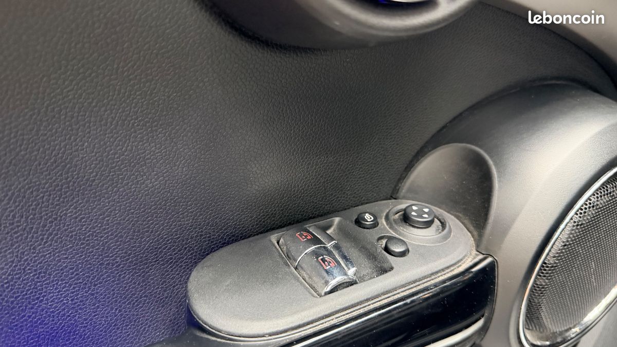 MINI MINI 2.0 192CH PACK JCW / TOIT OUVRANT / CARPLAY / GARANTIE 6 MOIs (image 29)