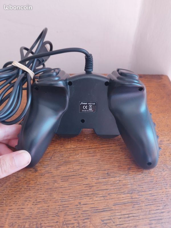Manette USB Freebox Free NS3105 – Quasi Neuve – Pour Xbox 360