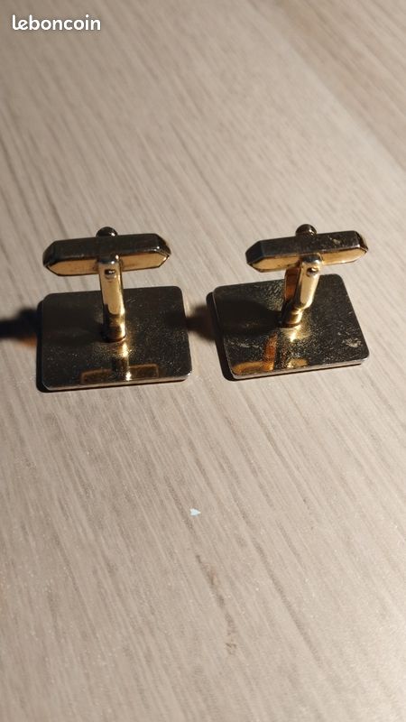 Boutons de manchettes années 70 (image 3)