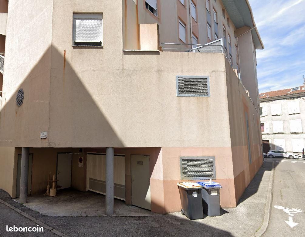 Parking Valence · 65 €/mois