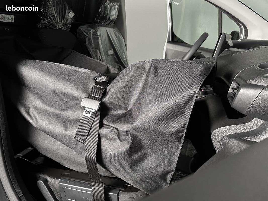 Citroën Berlingo VAN 3PL BLUEHDI 130CH -32% NEUF EAT8 S&S CARPLAY REGUL DAB FULL LED CABINE EXTENSO (image 18)