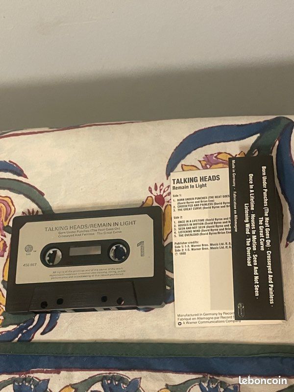Bande Dessinée Des Années 80 Cassette Audio Cassette Audio Insigne Illustration Symboles Vectoriels Audio Stereo 34115755