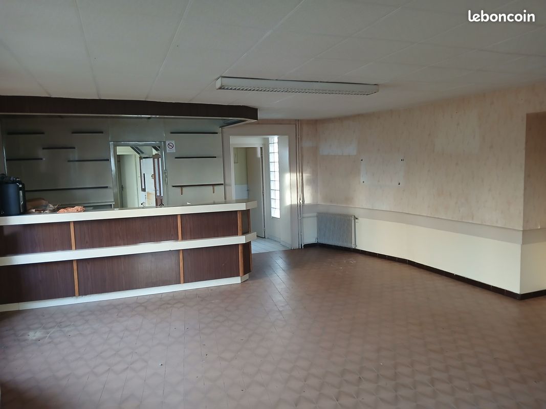 Appartement 2 pièces 80 m² · à Saint-Just-Malmont · 80 m² · 40 000 €