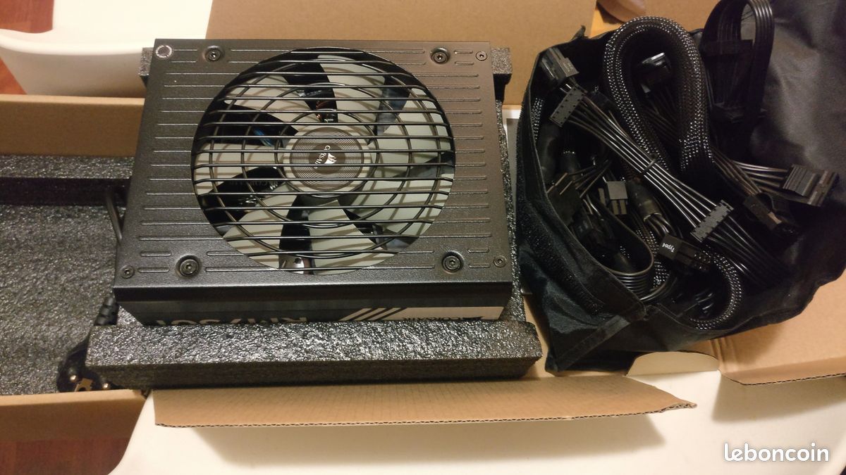 Alimentation Corsaire RM750I (image 2)