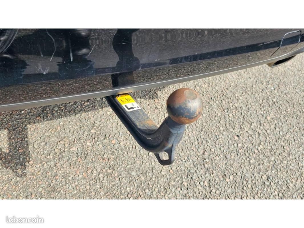 Ford Focus SW Connected 1.5 EcoBlue 120cv BVA inclus Camera de Recul + Attelage + Avertisseur ang... (image 24)