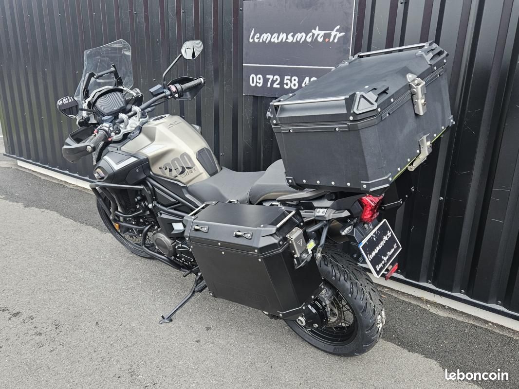 Triumph TIGER 1200 DESERT EDITION Motos