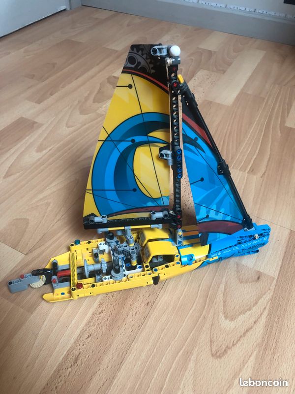 Lego Technique Bateau 42074 (image 2)