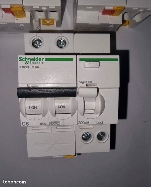 5 Disjoncteur DT40 - 16A - 3P+N - Courbe C Bloc différentiel Vigi DT40 - 30mA - Type AC Schneider Electric (image 2)