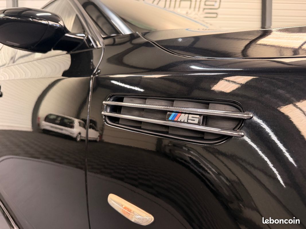 Bmw m5 e60 v10 - sieges chauffants av/ar - sieges av electriques - ciel de toit alcantara- toit ouvrant - g (image 25)