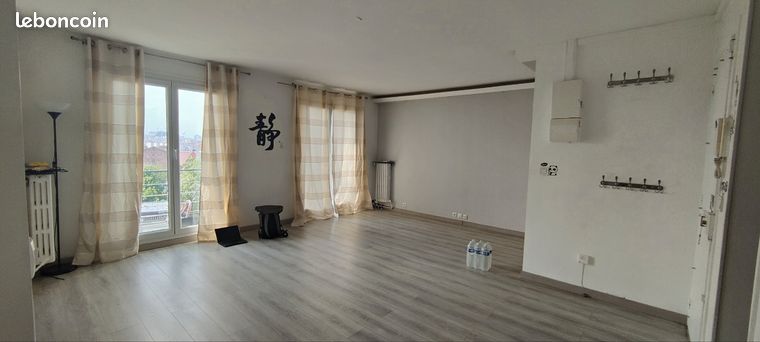 https://img.leboncoin.fr/api/v1/lbcpb1/images/06/ae/90/06ae907a13aeea2479cd5dabbc46eb17bed6ad9f.jpg?rule=ad-image