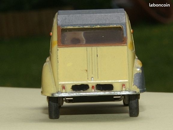 Dinky Toys France 500 Citroën 2CV 1974 | AU JOUET PARISIEN