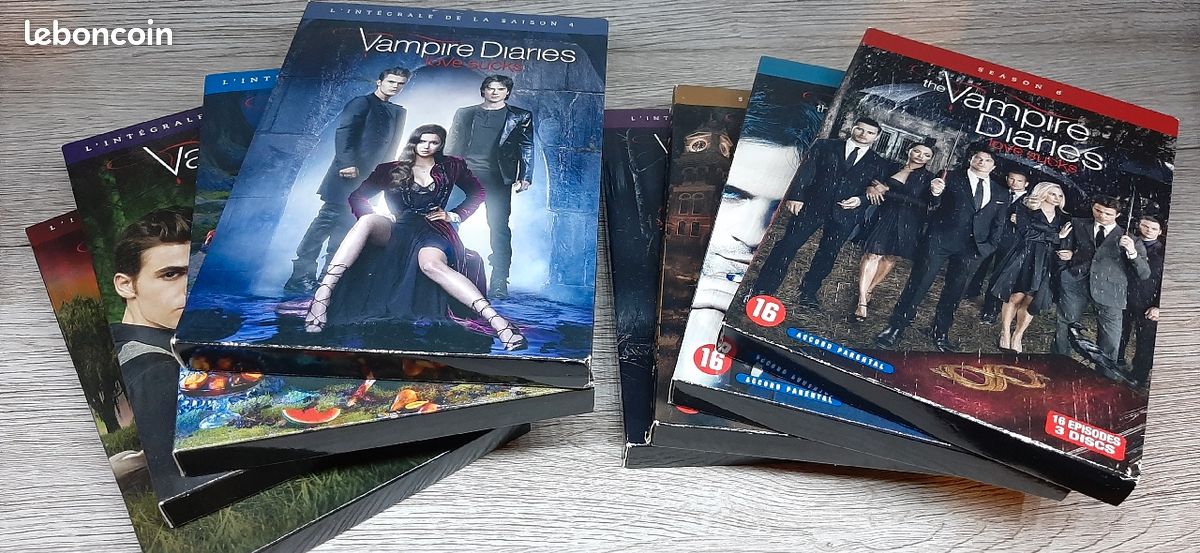 Vampire Diaries DVD (image 7)