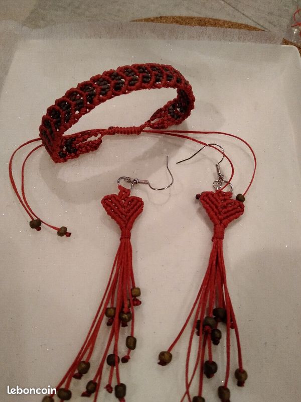 Ensemble bracelet et boucles d'oreilles (image 7)