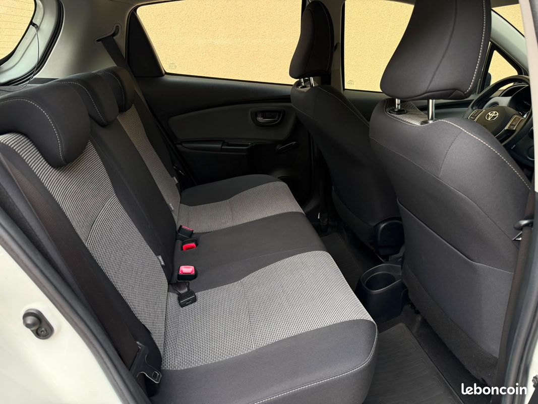 Toyota Yaris HSD 100h Dynamic 5p / 1ere main / Garantie 12 mois (image 9)