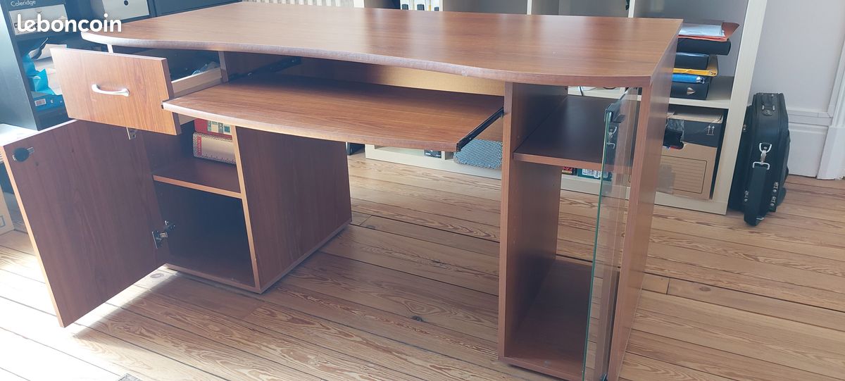 Bureau (image 2)