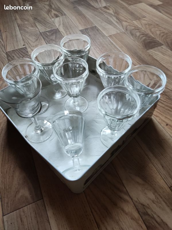 Assiettes, tasses (image 4)