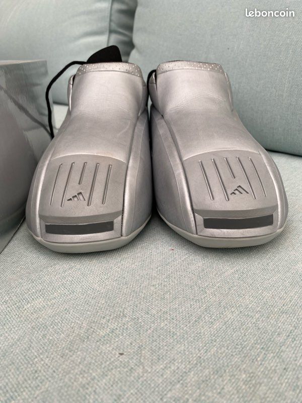 Adidas 2001 Kobe argenté Chaussures