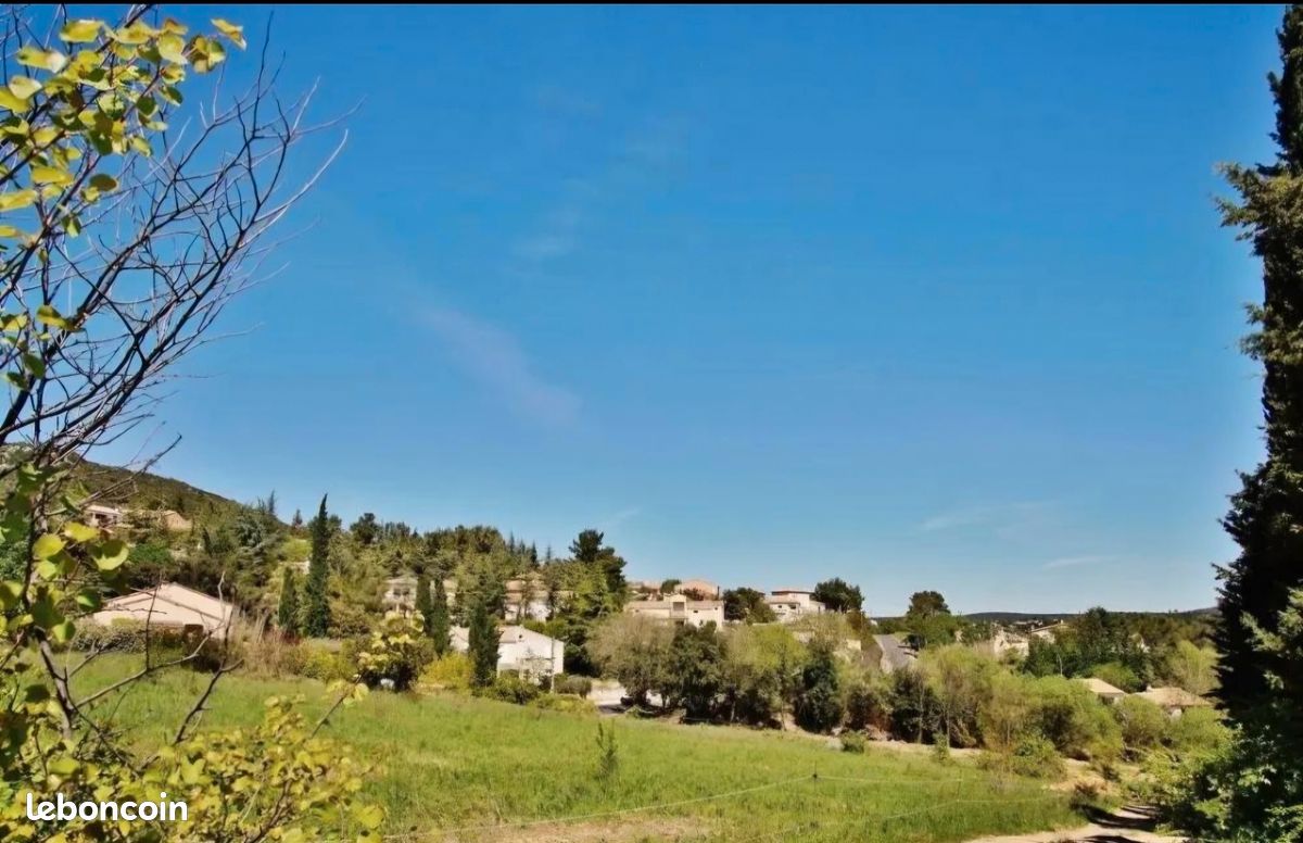 Terrain 397 m² · à Vailhauquès · 175 000 €