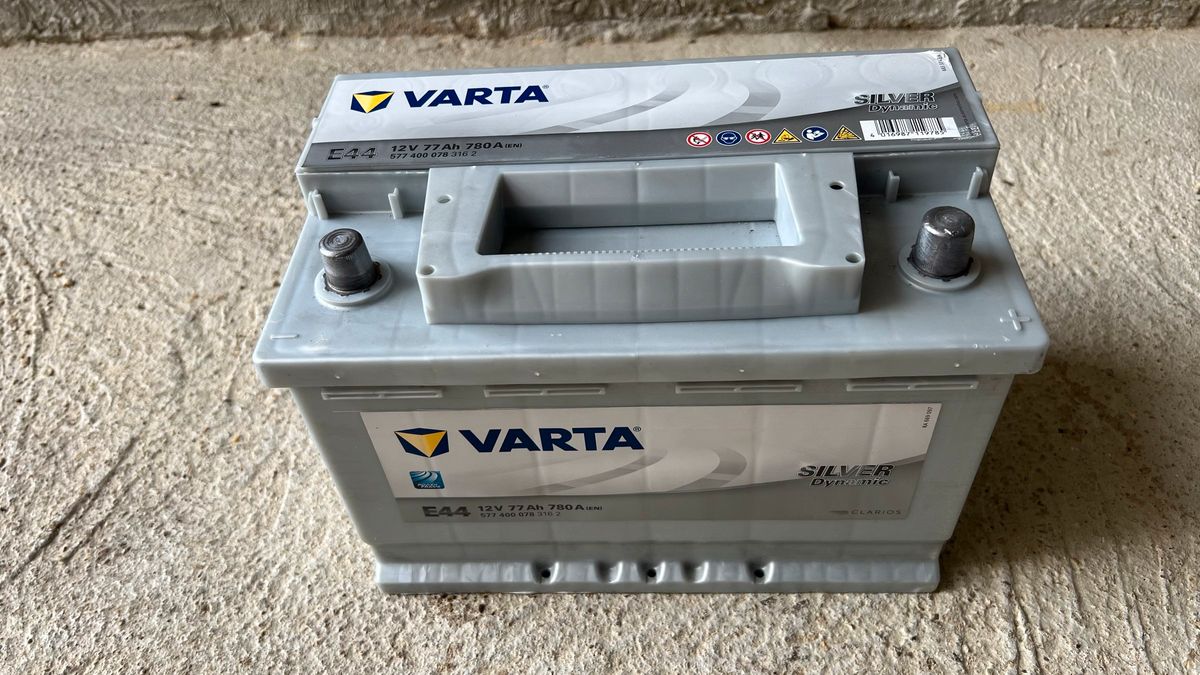 Batterie VARTA E44 garantie jusqu'en avril 2025 - Équipement auto