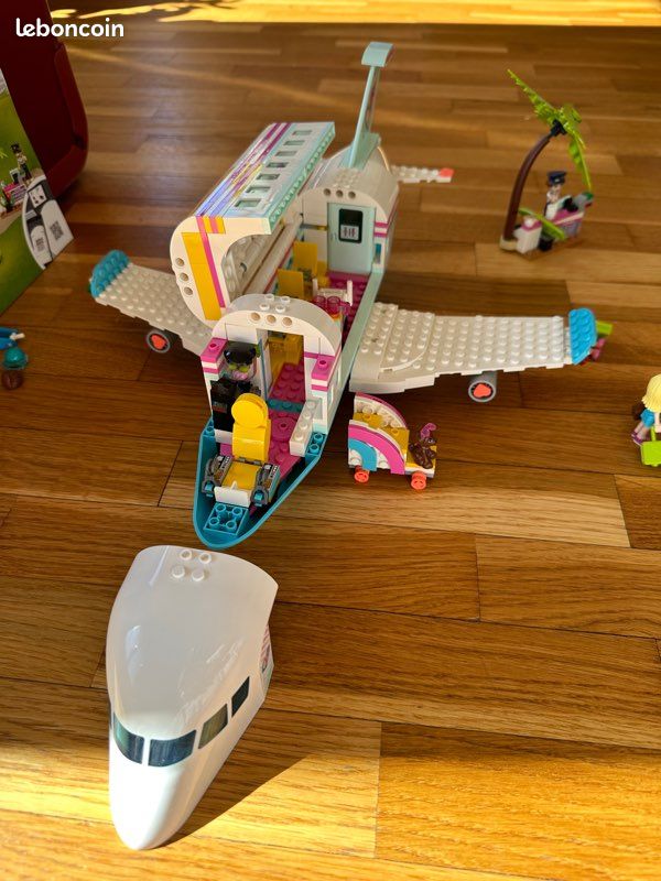 LEGO Friends - L'avion de Heartlake City - 41429 (image 5)