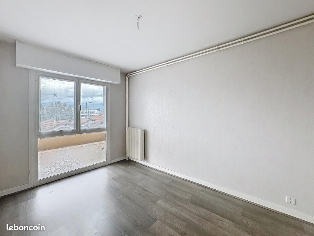 Appartement 2 pièces 45 m² · à Clermont-Ferrand · 45 m² · 635 €/mois