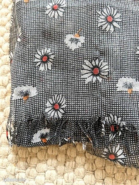 Foulard long femme en voile, Victorio & Lucchino (image 5)