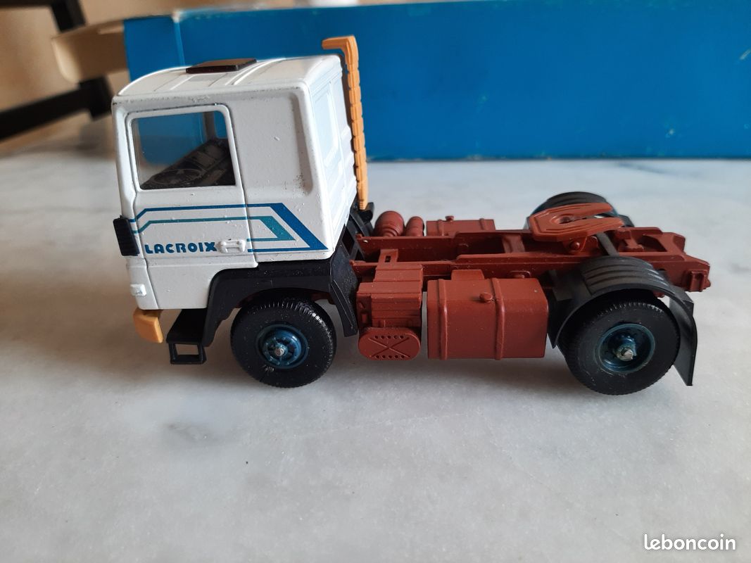 CAMIONS D AUTREFOIS Renault Citerne Azur 1/43 EUR 13,00 - FR
