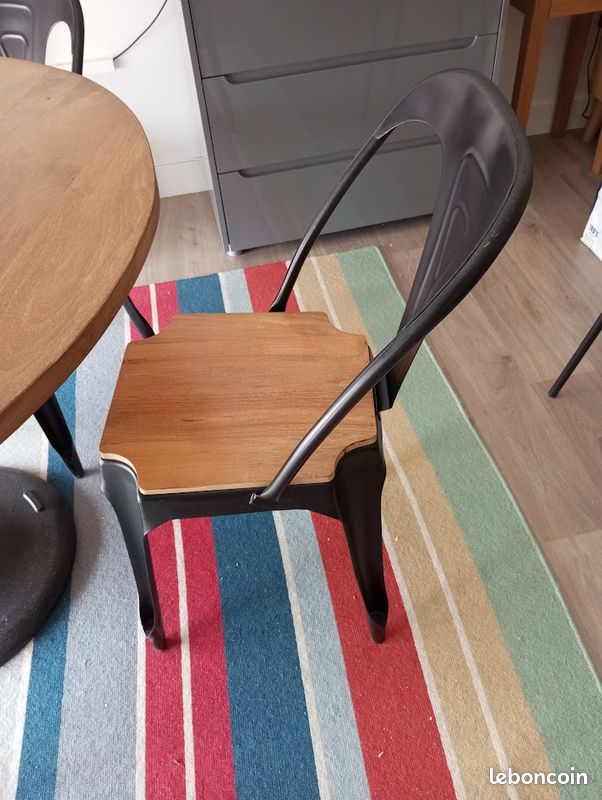 Lot TABLE tonde pedesstrale ET 4 CHIAISE. STYL INDUSTRIEL CHIC . De MAISON DU Monde (image 2)