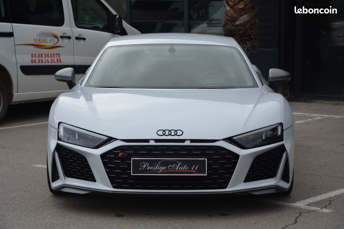 Audi R8 620 CV V10 Performance LOA 1 299 Euros Par mois Sièges Recaro Carbon Interieur et Moteur Gris Suzuka V 10 (image 6)