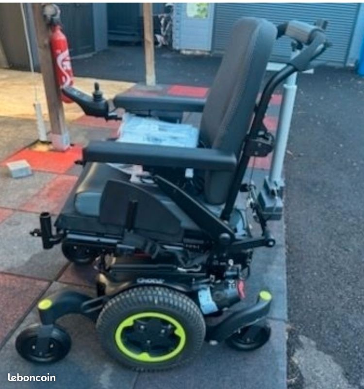 Fauteuil Roulant électrique Invacare 450 D'occasion - Fonctionnel Et Pliable