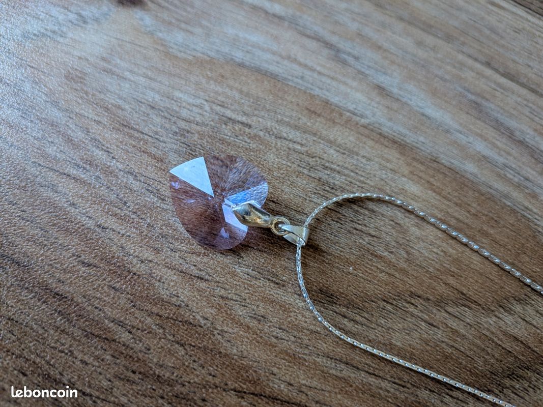 Collier Pendentif Cœur Violet Acier Couleur Argent - Longueur 41-45 Cm, Bijou Neuf Avec étiquettes, Thème Amour