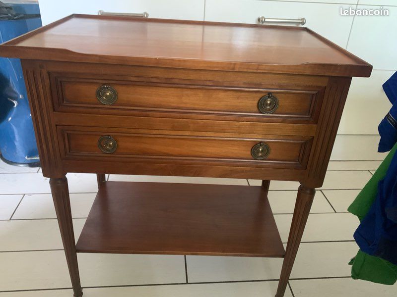 Belle petite table en merisier style ancien (image 1)