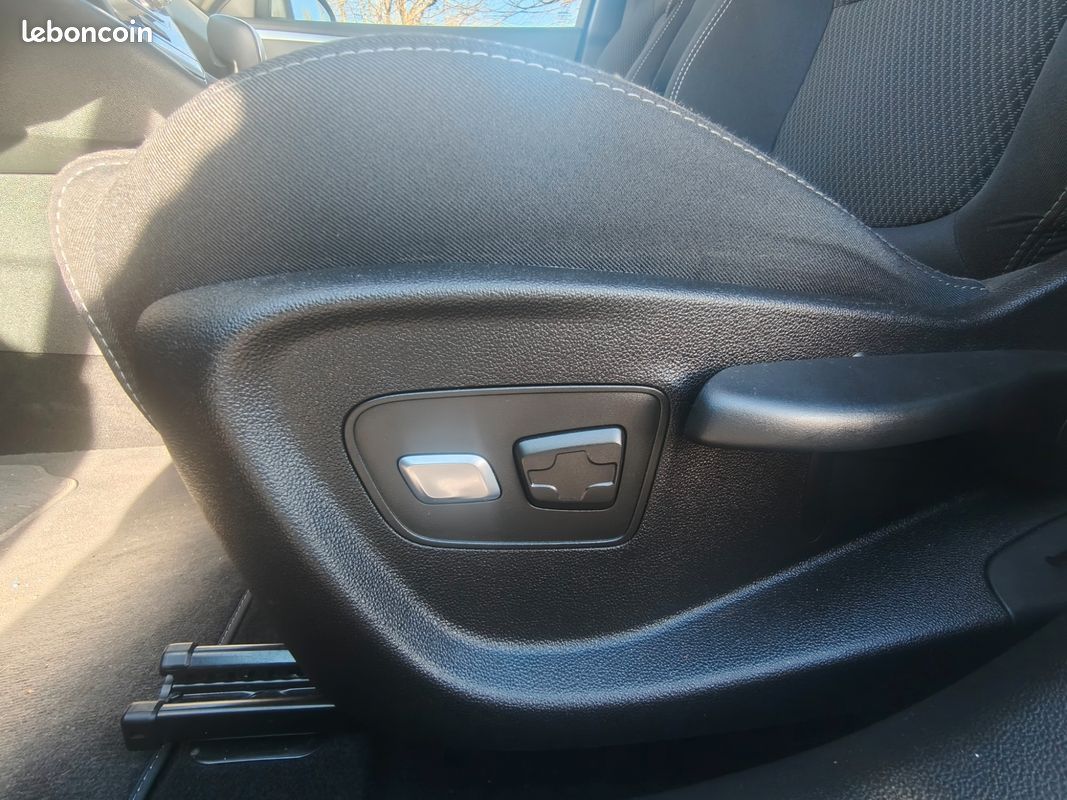 RENAULT TALISMAN 2.0 BLUEDCI 160 CH BUSINESS EDC BVA / SUIVI RENAULT / CARPLAY / CAMERA / SIEGE CONDUCTEUR MASSANt (image 34)