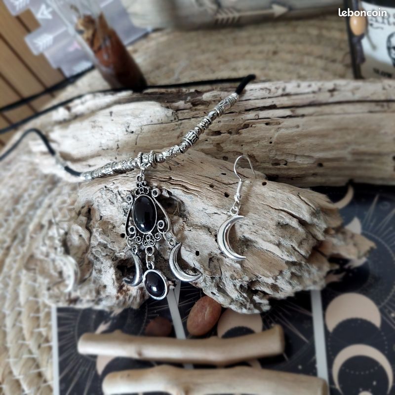 Parure boho mystique, triple lune obsidienne, sautoir noir multiperles (image 3)