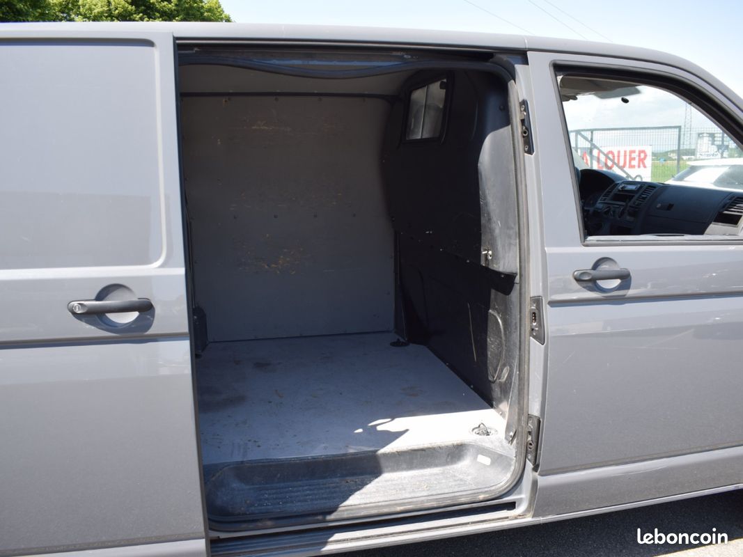 VOLKSWAGEN TRANSPORTER FOURGON TOLE 2.8T T5 4MOTION 2.0 BiTDI 180 CV / ORIGINE FRANCE / ATTELAGE (image 13)